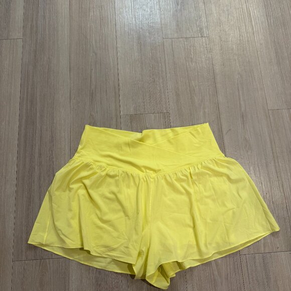 NWOT OFFLINE By Aerie Real Me Crossover Flowy Short Yellow XL - Picture 5 of 6